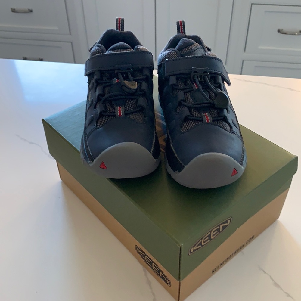 Keen little kids hiking shoes size 11.